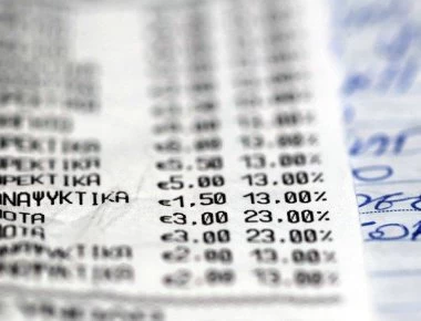 Καμπανάκι κινδύνου από ερευνητές: Βλαβερές για την υγεία οι αποδείξεις των ταμιακών μηχανών